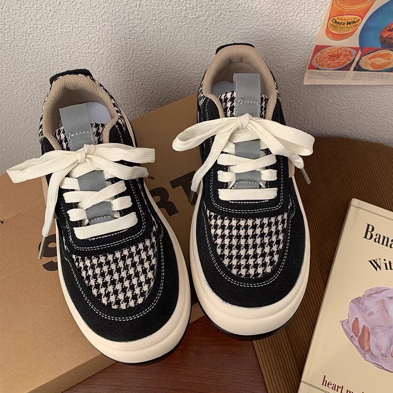 Giày thể thao nữ kẻ new nibox