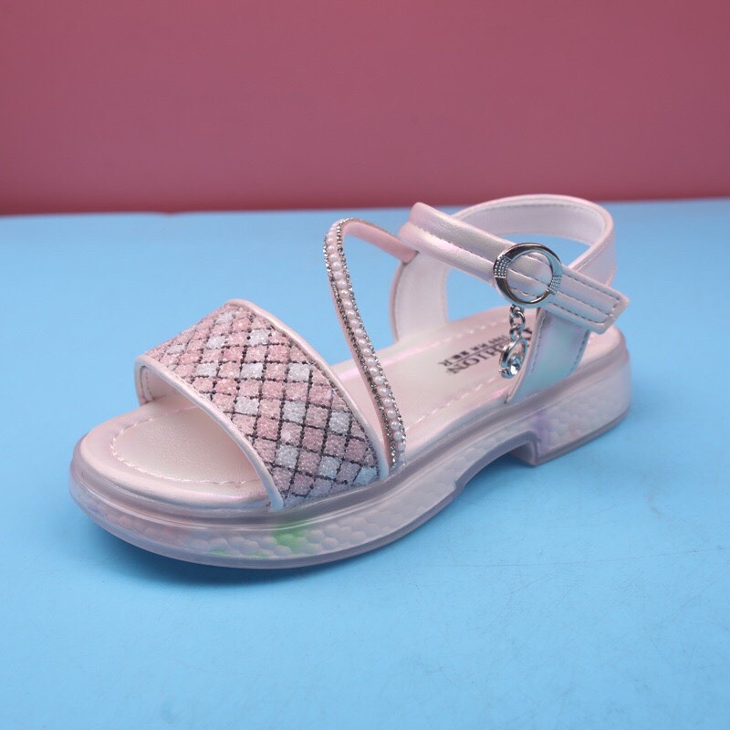 Sandal cho bé gái - dép quai hậu cho bé đi học siêu nhẹ đính hạt quai chéo điệu đà QCCC fullbox size đại 211 (sz26-sz36)