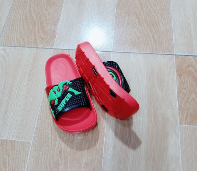 Dép lê siêu nhân nhện cho bé trai từ 2- 10 tuổi