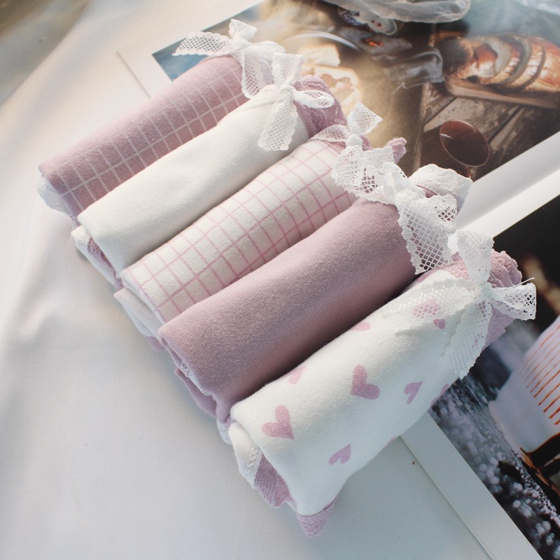 Quần Lót Nữ Cotton Viền Ren Cạp Thấp Tim Hồng Thấm Hút Mềm Mịn QC23