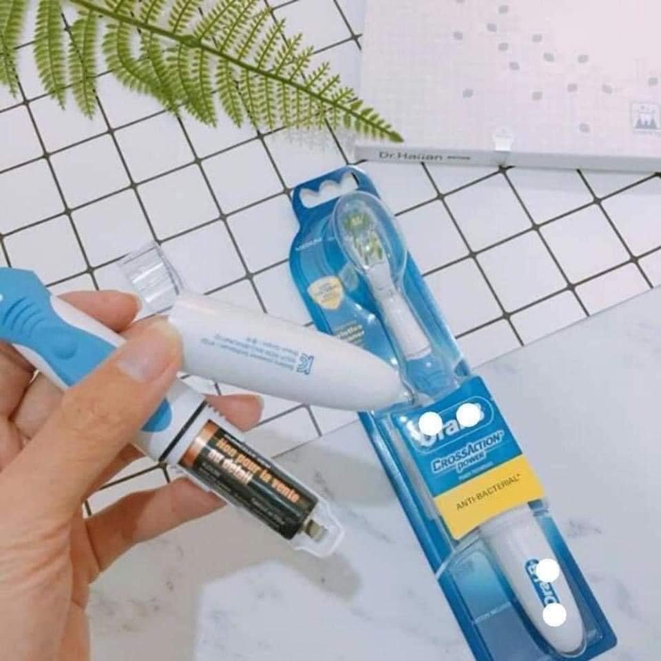 BÀN CHẢI ĐÁNH RĂNG ORAL B
