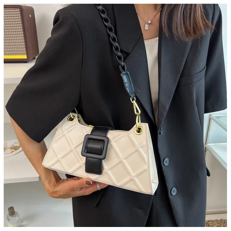 Túi đeo dưới cánh tay IELGY họa tiết hình thoi dễ phối đồ thời trang dành cho nữ