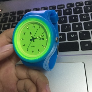 Đồng hồ mặt tròn