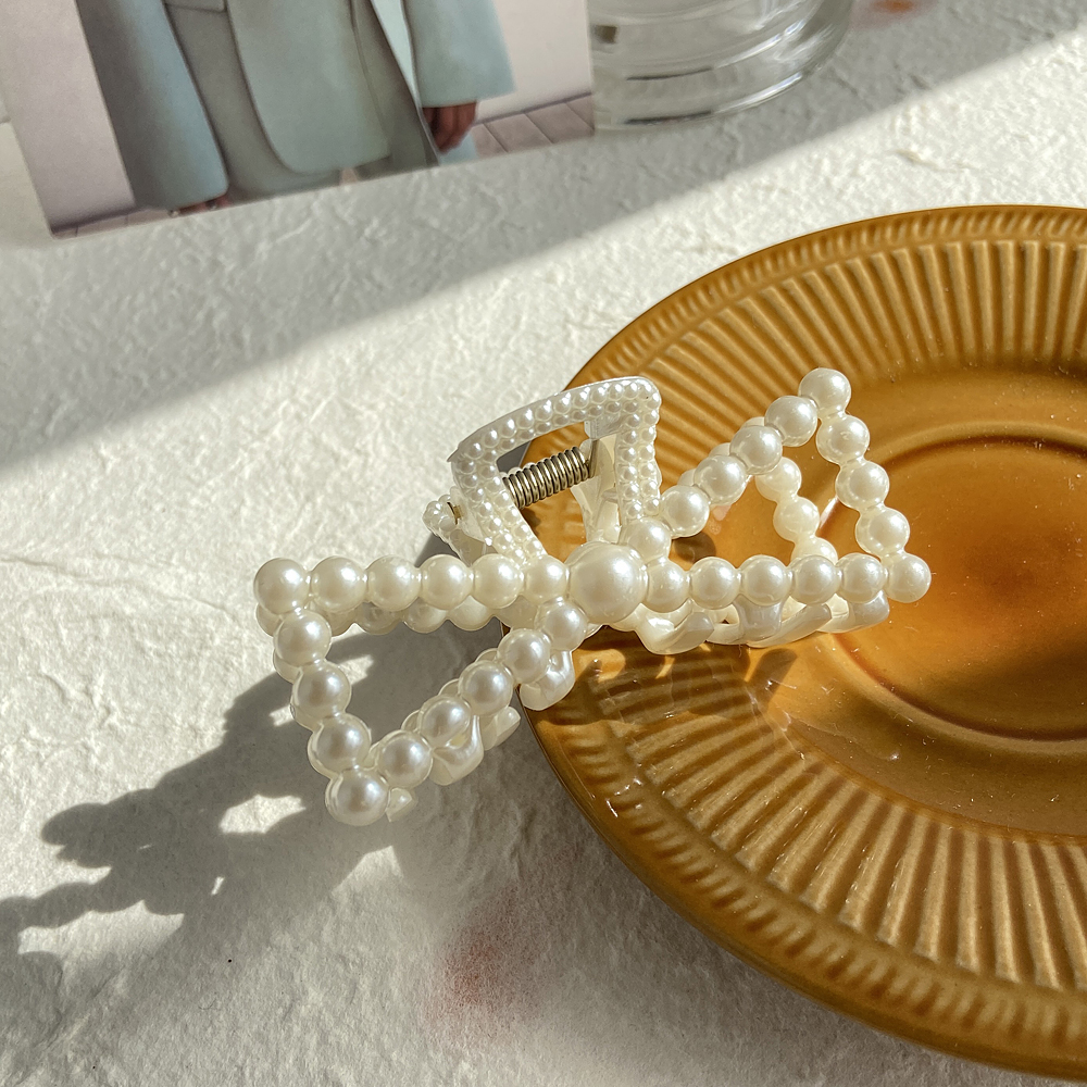 Kẹp tóc nhựa bản to đính ngọc trai thiết kế thanh lịch