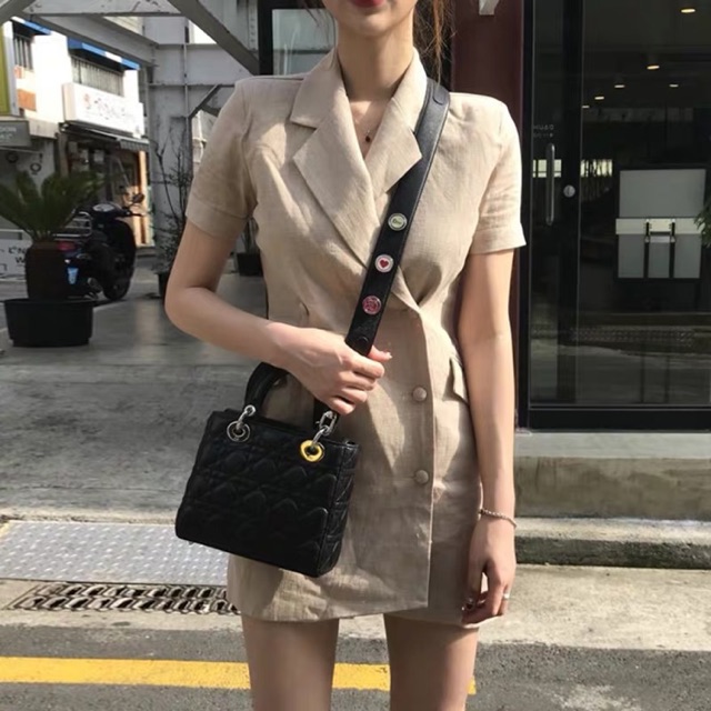 Đầm vest suông gài nút