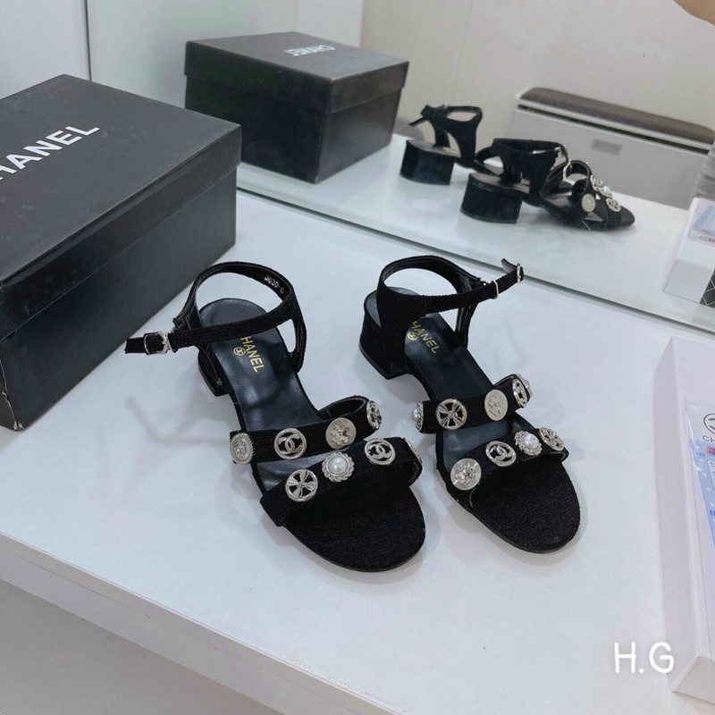 Sandal Chanel quai mảnh