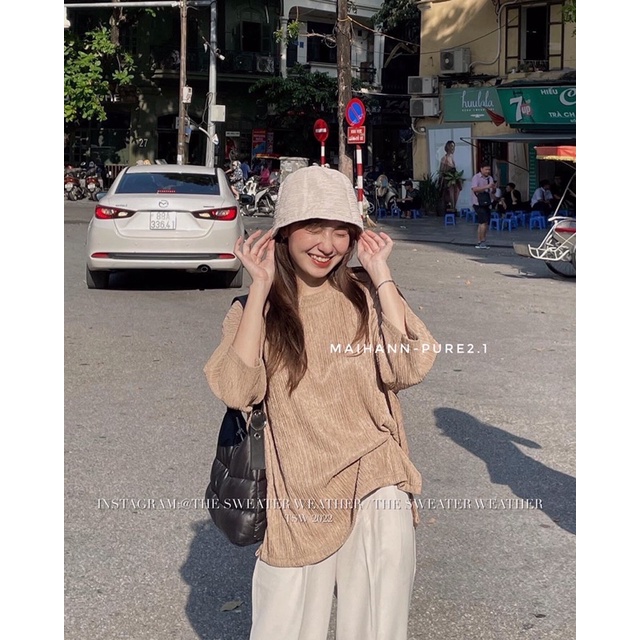 Áo thun gân form rộng thoải mái