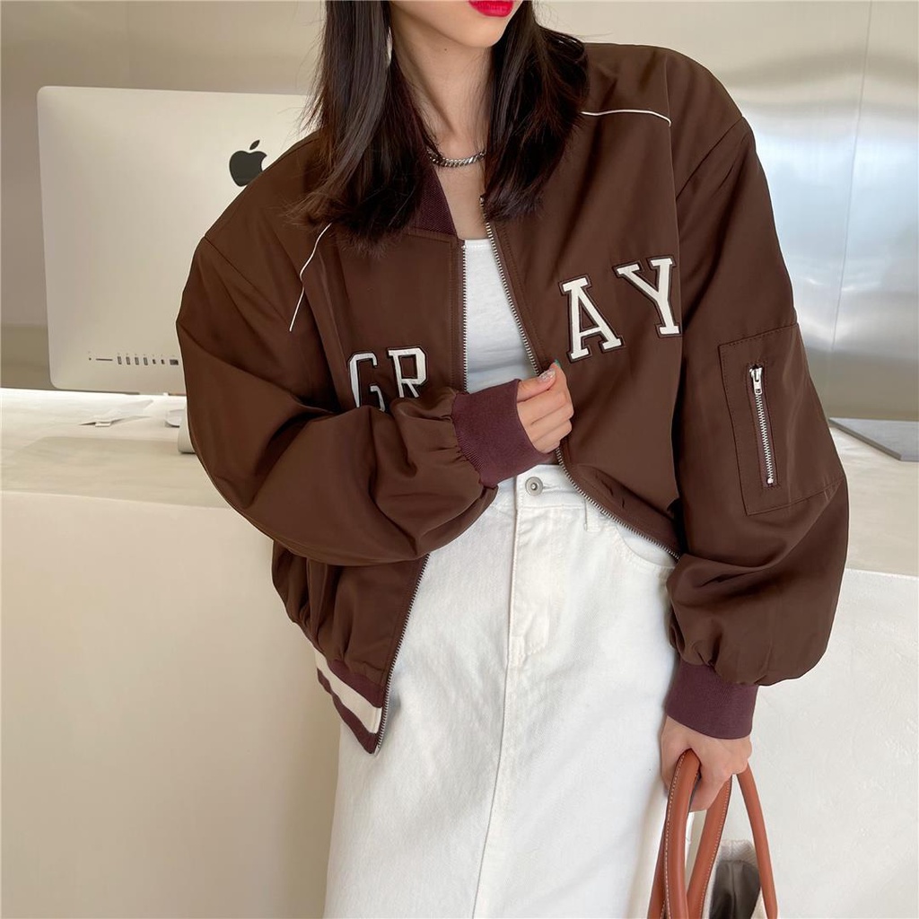 Áo khoác thêu chữ phong cách Retro cho nữ | BigBuy360 - bigbuy360.vn