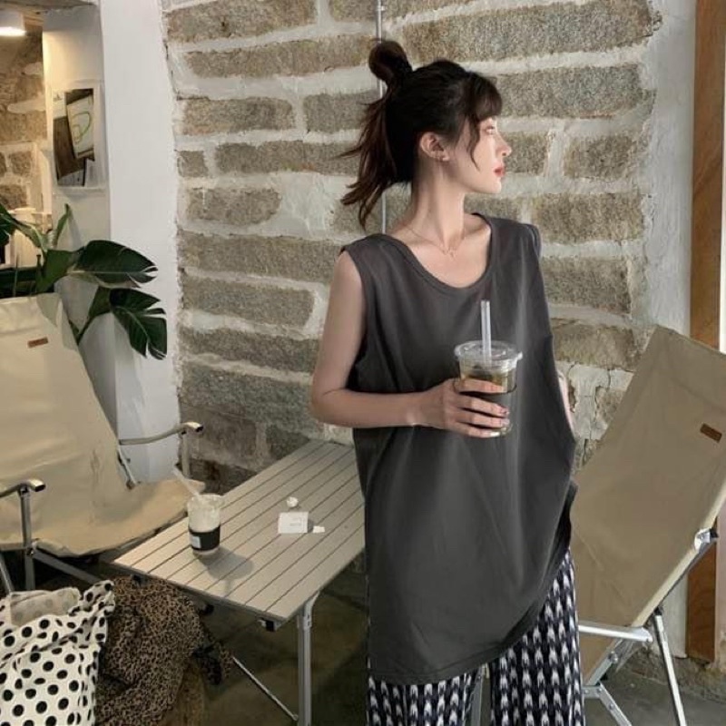 Áo ba lỗ sát nách trơn nữ oversize form rộng giấu quần xẻ tà - Order taobao quảng châu