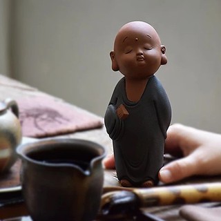 Tượng gốm decor chú tiểu