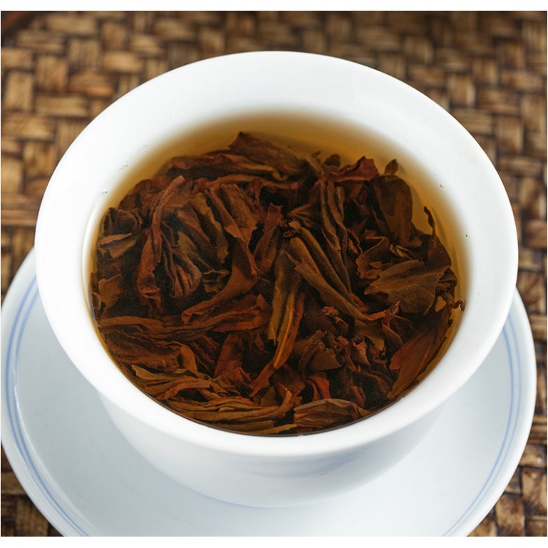 Trà đại hồng bào hộp gỗ