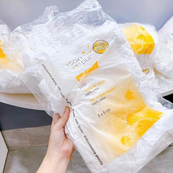 Bông Tẩy Trang Pháp Tetra Medical Carrés De Coton 600 Miếng