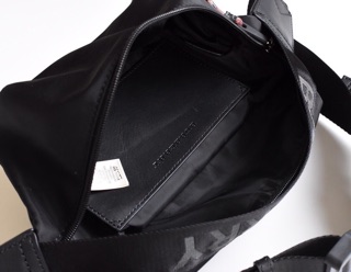Túi đeo chéo + bao tử Burberry