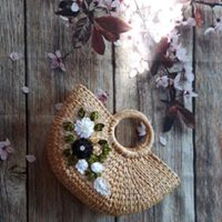 Giỏ lục bình bán nguyệt kết hoa ruy băng