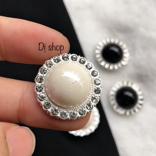 NÚT CƯỜM KIM LOẠI VIỀN ĐÁ SIZE 2.3cm