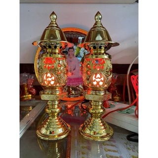 ĐÈN THỜ QUÝ PHÚ MẠ MÀU ĐỒNG, ĐÈN LƯỚI (MỘT CẶP)