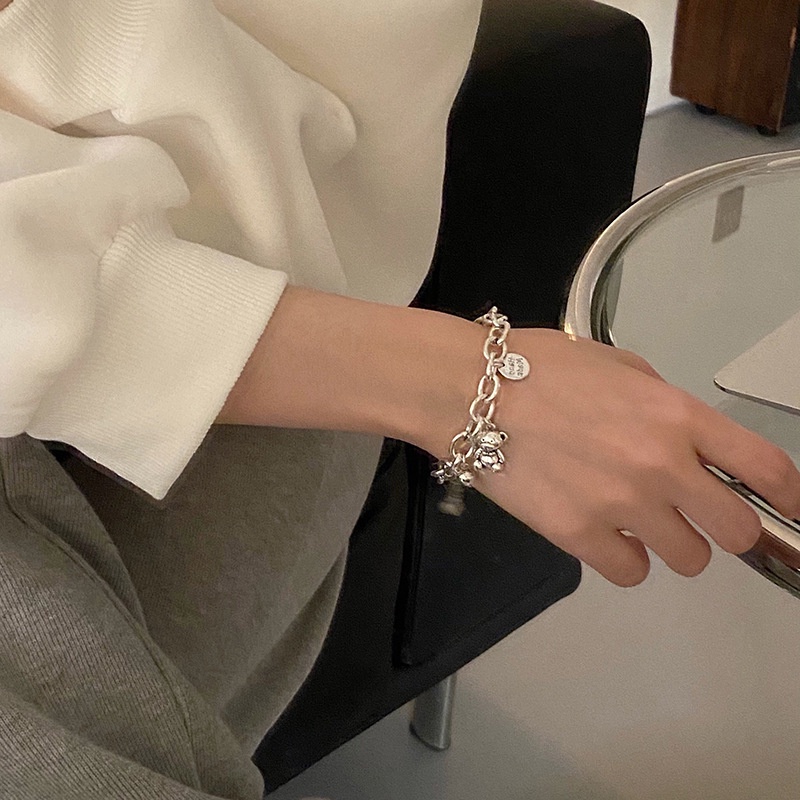 Vòng tay hình gấu dễ thương cho nữ