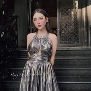 Đầm xòe yếm nhũ hở lưng