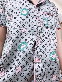 Lụa đùi hoạ tiết Lv và Peppa Pig