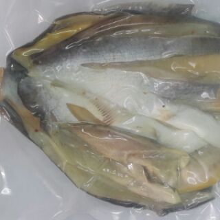 Khô cá dứa