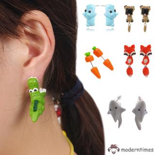1 đôi khuyên tai hình thú hoạt hình dễ thương