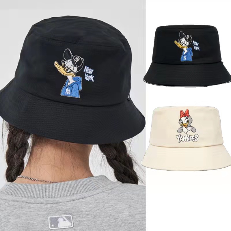 Mũ Bucket Donald Duck Tai Bèo Họa Tiết Thêu Vịt Donald Thời Trang Unisex
