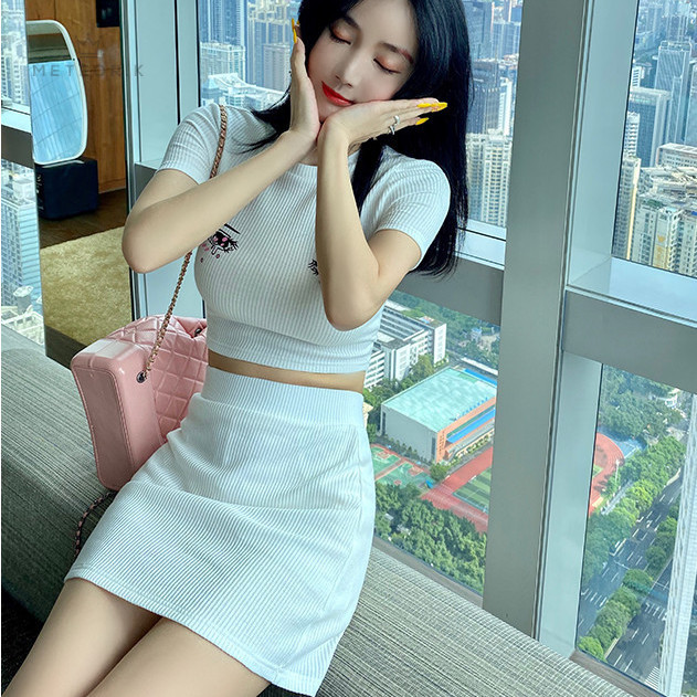 Set Chân Váy Chữ A Và Áo Thun Tay Ngắn Thời Trang Quyến Rũ Cho Nữ