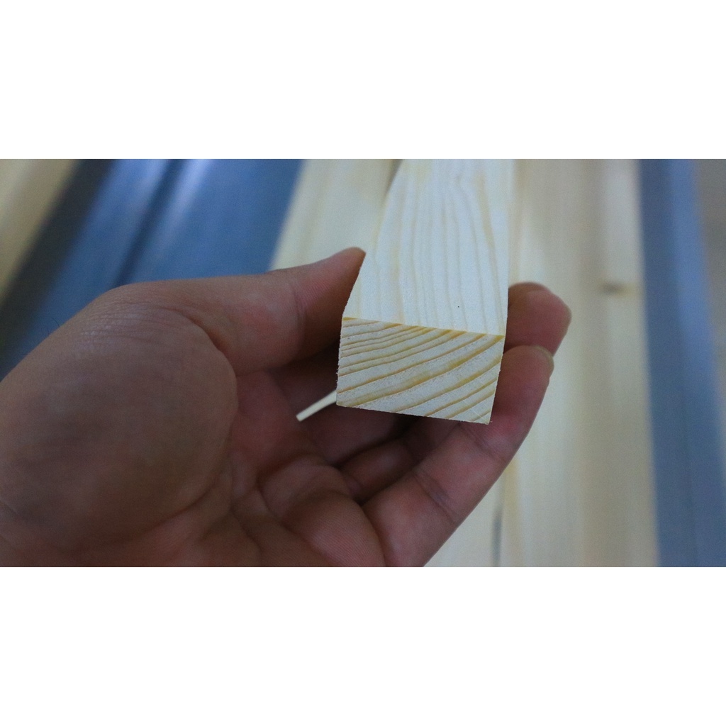Gỗ thông thanh nhập khẩu kích thước 2cmX3cm dài 100cm