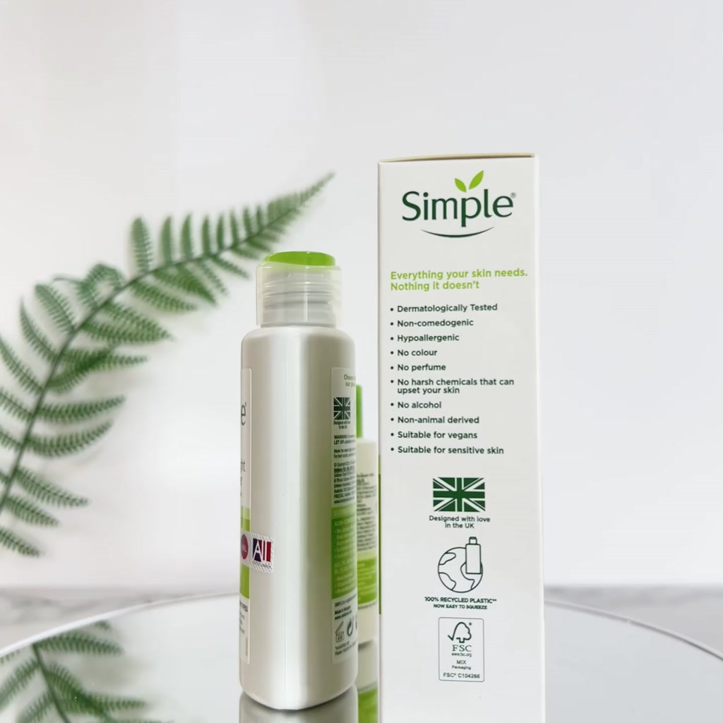 Kem dưỡng ẩm Simple Kind To Skin Hydrating Light Moisturiser (Bill Anh) | BigBuy360 - bigbuy360.vn