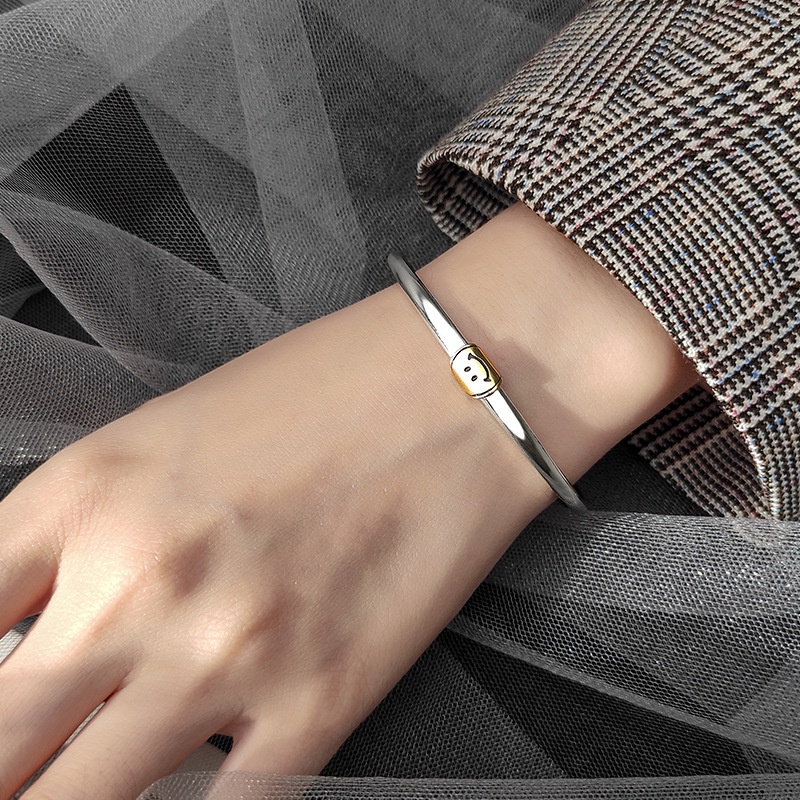 Vòng tay nữ thời trang Hàn Quốc Vòng tay mặt cười đơn giản