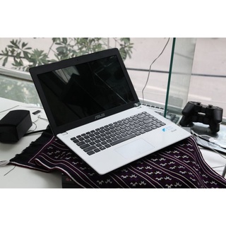 Laptop Asus  Core i5  Ram 8Gb/ SSD 256Gb/ Màu trắng muốt cực đẹp