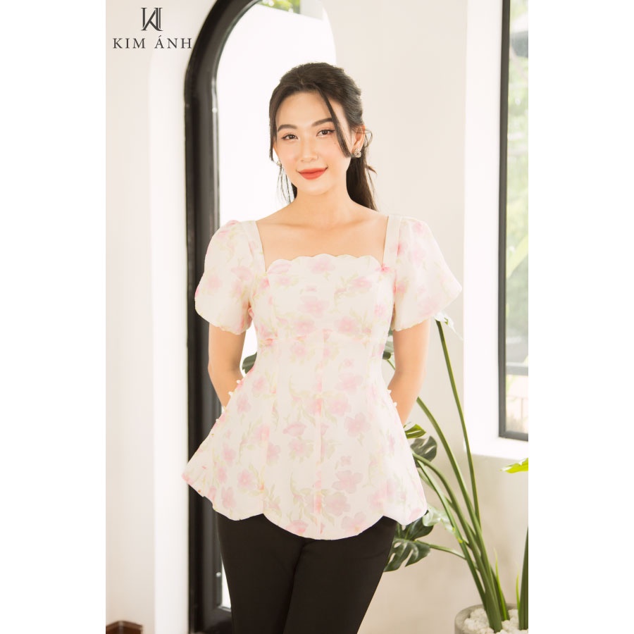 Áo Kiểu Nữ Kim Ánh Phong Cách Công Sở, Họa Tiết Hoa, Phối Tay Bồng Cổ Vuông, Chất Liệu Lụa Hàn AKSX37002