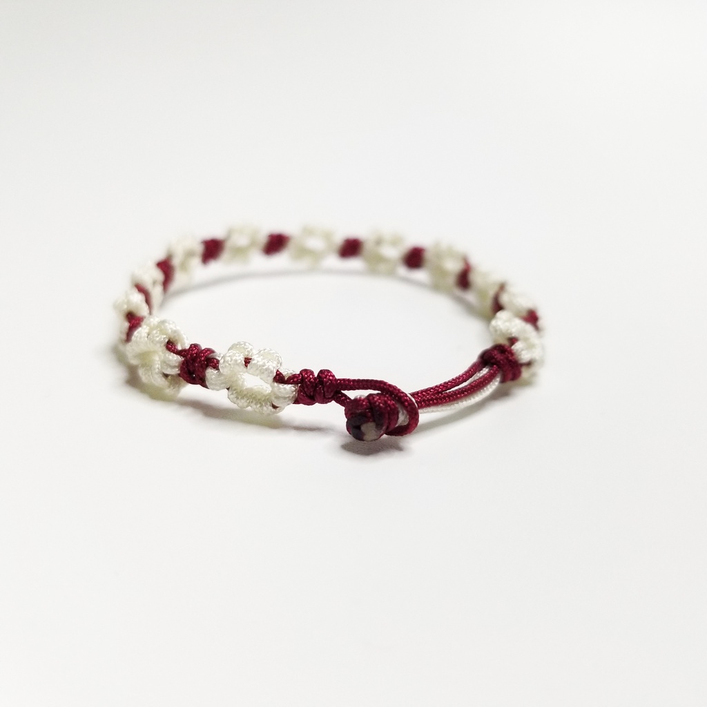 Vòng tay may mắn tết hoa cúc handmade