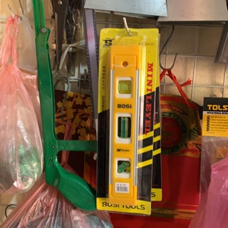 thước cân bằng li vô