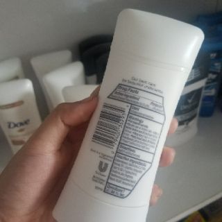 Lăn khử mùi Dove dành cho nữ dạng sáp