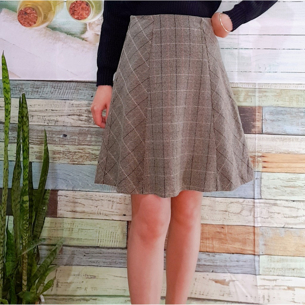 chân váy chốt live | BigBuy360 - bigbuy360.vn