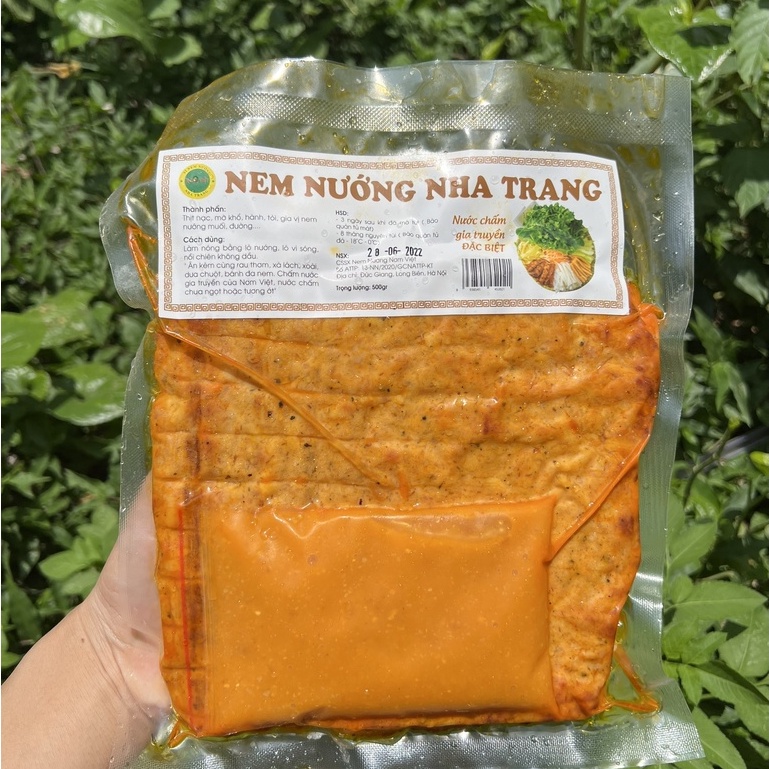 Nem nướng nha trang nguyên phên kèm sốt chấm gia truyền