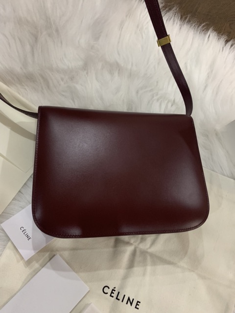 Túi Celine Box bag màu đỏ đô Burgandy cỡ tiêu chuẩn medium hộp nam châm full thẻ túi vải. Có sẵn Hà Nội