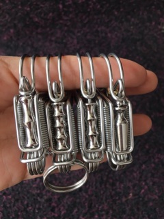 Móc khoá hình đốt trúc
