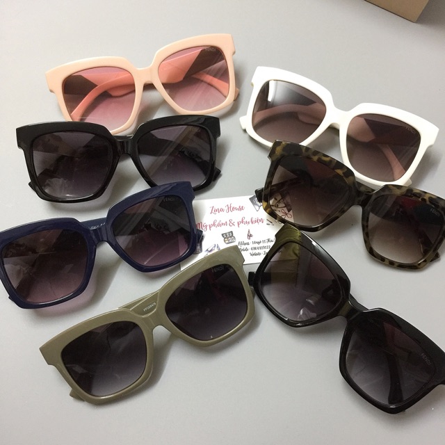 Kính râm thời trang các màu