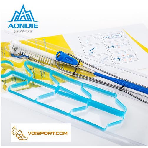 Dụng cụ vệ sinh túi nước trong balo vest nước