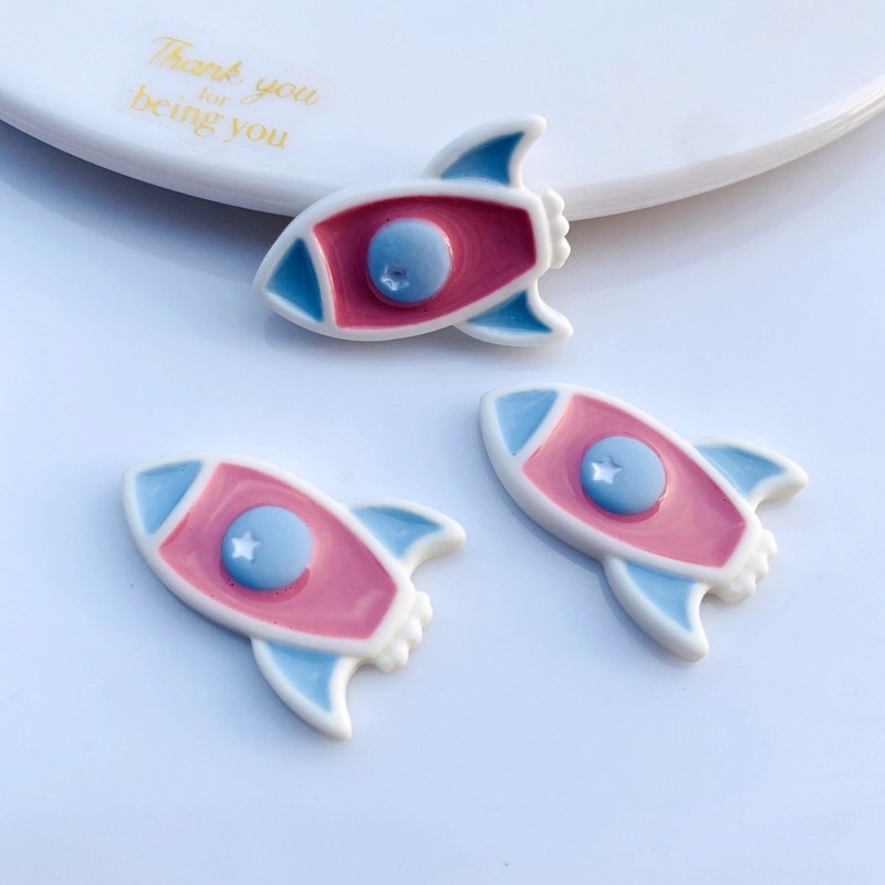 Charm vũ trụ trang trí điện thoại, phụ kiện trang trí khung in dấu chân tay bé