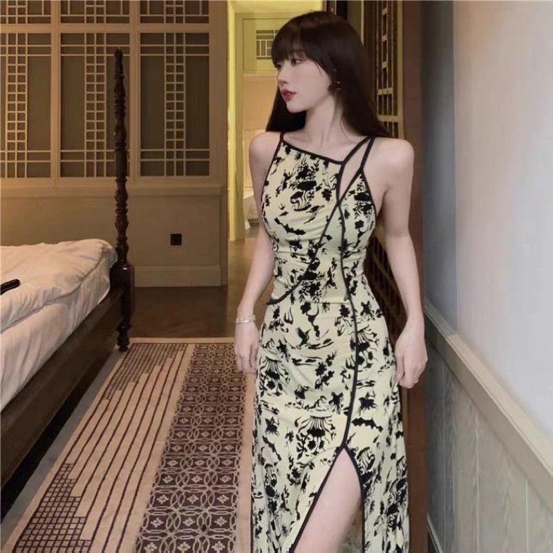 Đầm nữ dáng dài ✅ Váy cổ yếm body hoạ tiết dáng dài cut out phối kiểu ôm - mã váy V57 | BigBuy360 - bigbuy360.vn