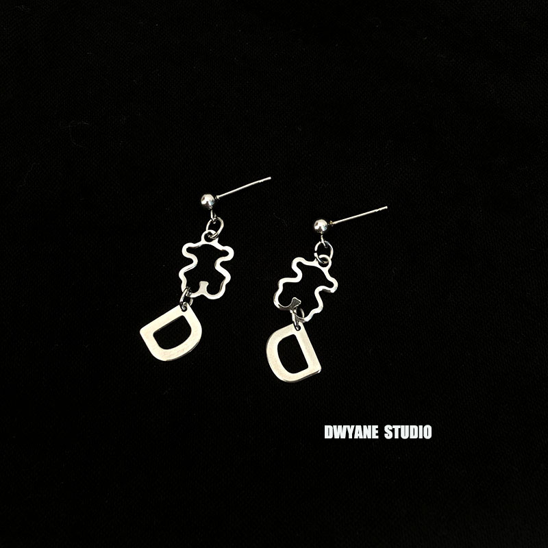 Hoa tai kim loại dáng dài mặt hình gấu phong cách cổ điển