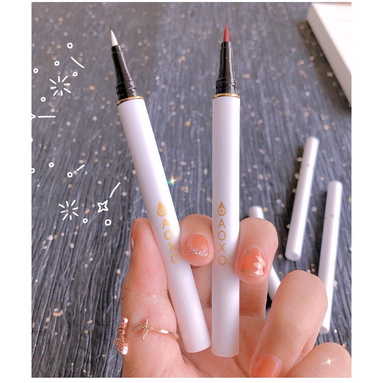 Bút Kẻ Mắt Nước Màu Đen Tự Nhiên Lâu Trôi Không Thấm Nước