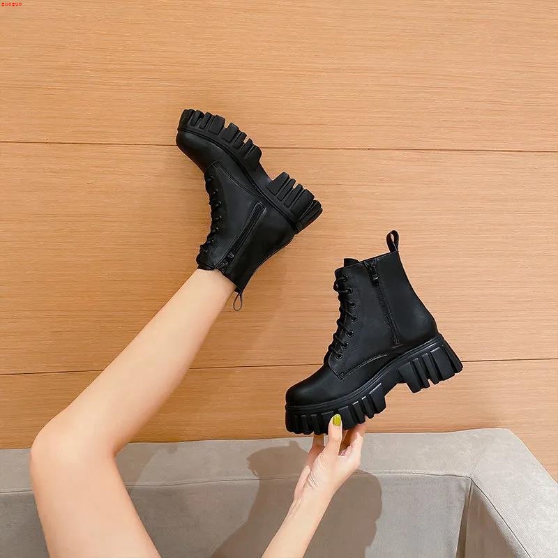 Giày Bốt Martin Cổ Thấp Buộc Dây Đế Vừa Dày Dặn 21 Kiểu Anh Quốc Thời Trang Cho Nữ