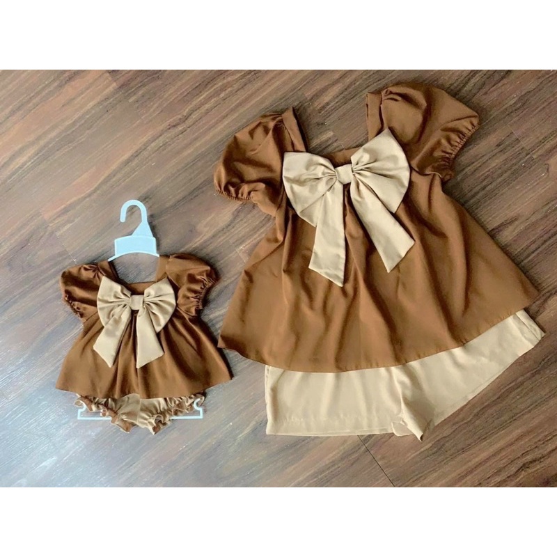 Bộ mẹ và bé nâu kem