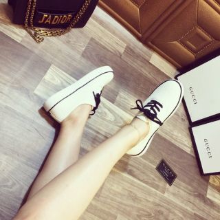 Giày Slip On dây đen