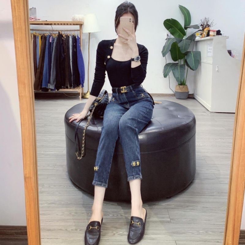 Áo len gân cổ vuông khuy đồng vạt bầu hàng QC hot (ảnh shop chụp)