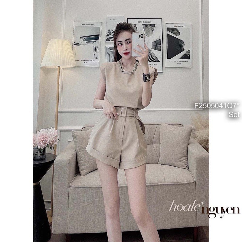Set bộ áo cổ phối dây xích sát nách phối quần short lưng cao!